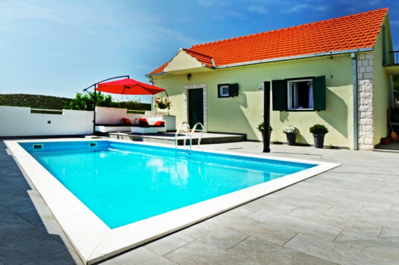Villa House Lucia Brstanovo Exterior foto